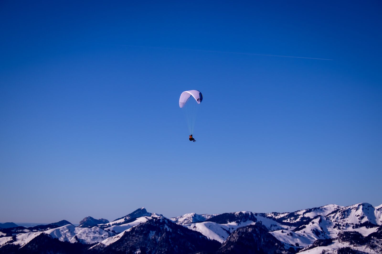 Canon EOS 200D (EOS Rebel SL2 / EOS Kiss X9) sample photo. Paragliding, sky, alpine photography
