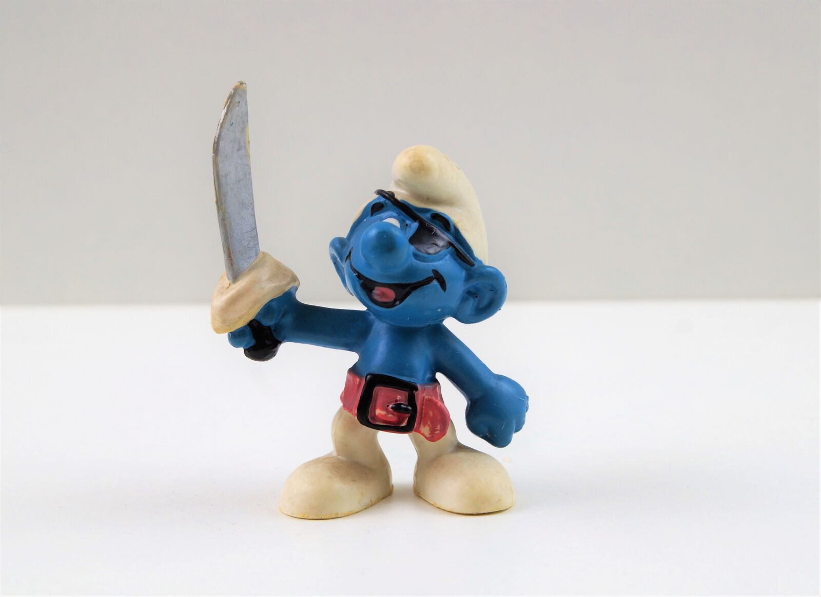 Sony DT 18-70mm F3.5-5.6 sample photo. Smurf, smurfs, pirates schlumpf photography