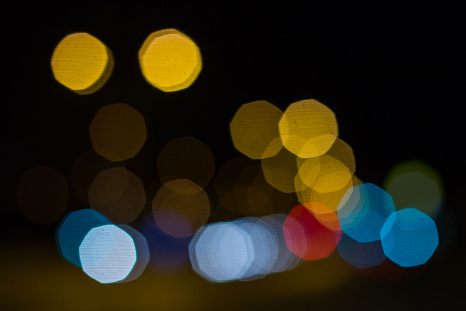 Canon EOS 6D + Canon EF 50mm F1.4 USM sample photo. Angry, bookeh, city, color photography