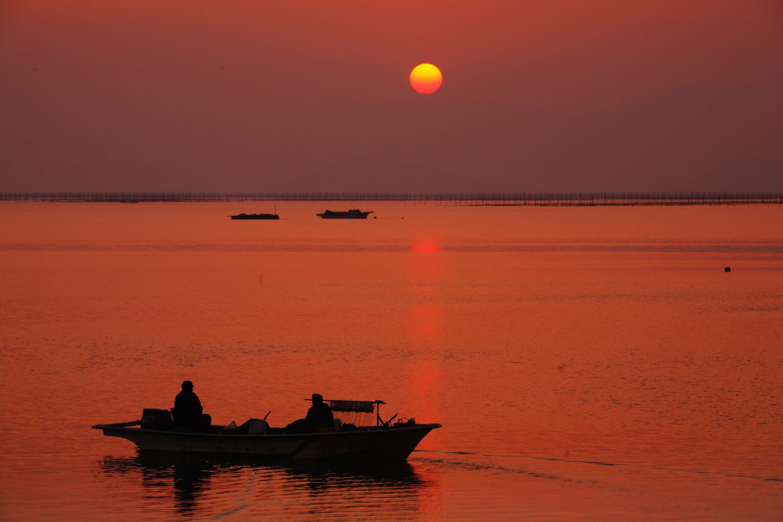 Canon EOS 5D sample photo. Glow, fisherman, sea photography