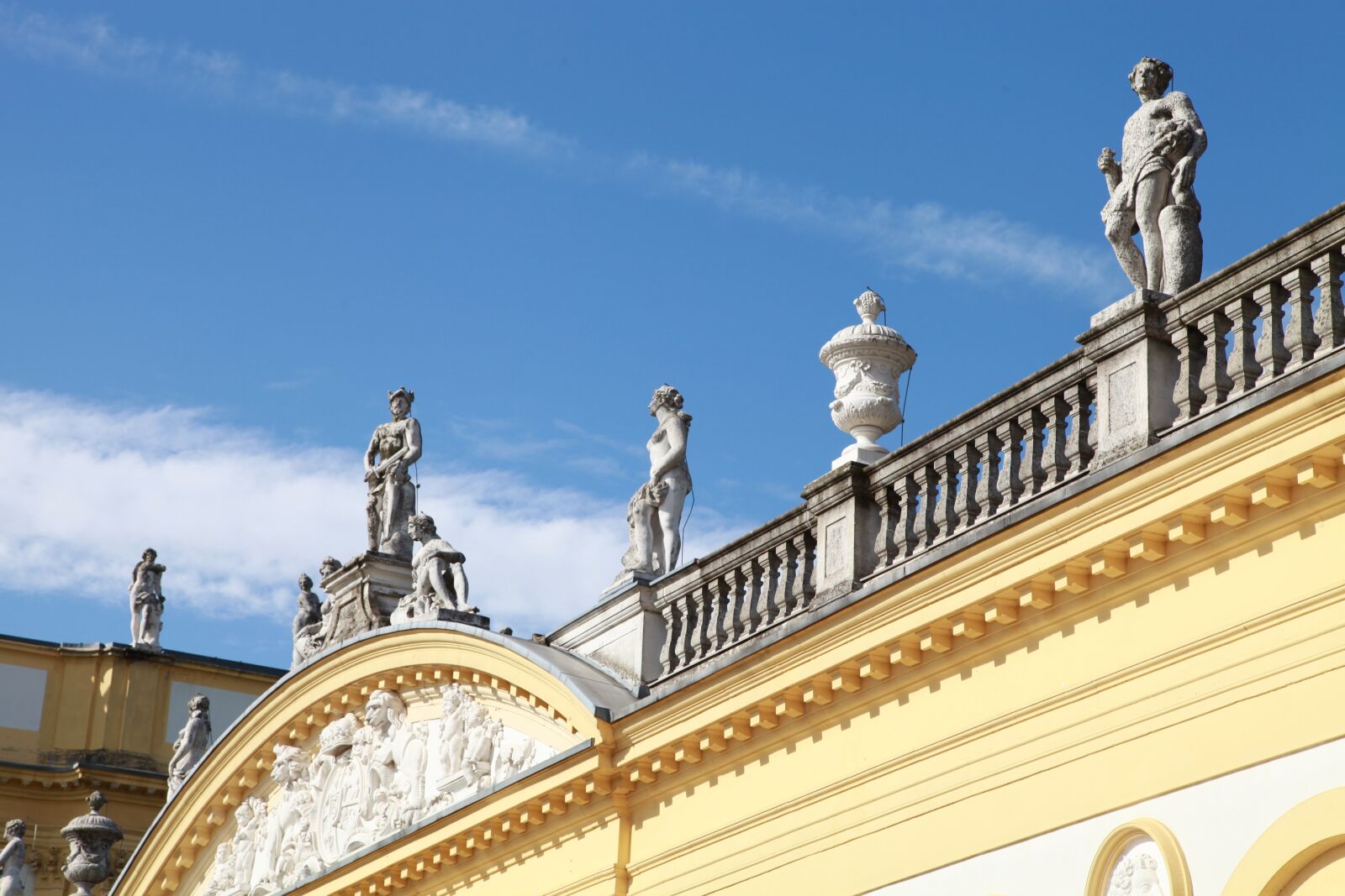 Canon EOS 5D Mark II sample photo. Architecture, detail, figures photography
