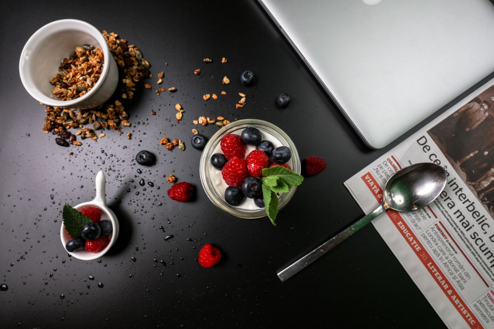 Canon EOS 5DS + Canon EF 16-35mm F4L IS USM sample photo. Berry, breakfast, cereal photography
