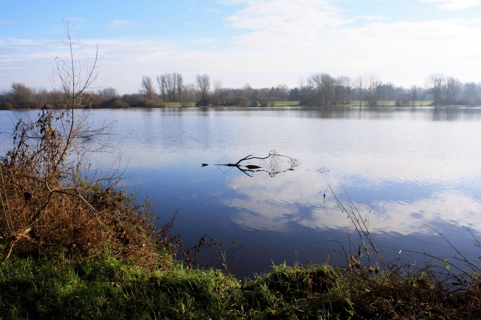 Canon EOS 1000D (EOS Digital Rebel XS / EOS Kiss F) sample photo. Waters, nature, reflection photography