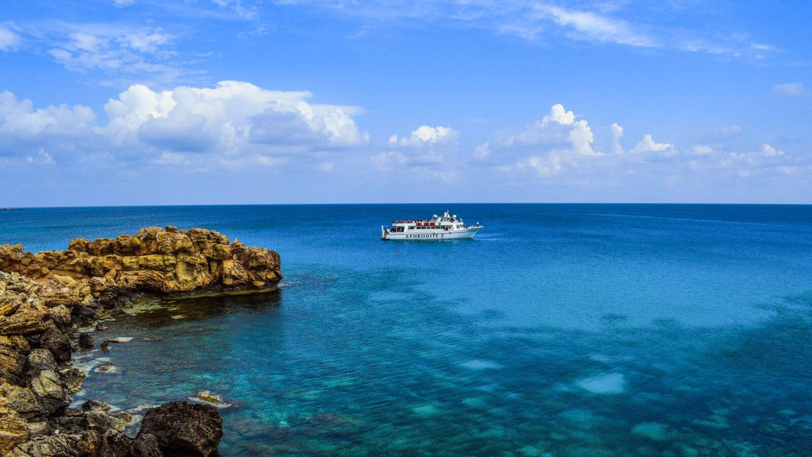 Nikon D3300 sample photo. Rocky coast, sea, horizon photography