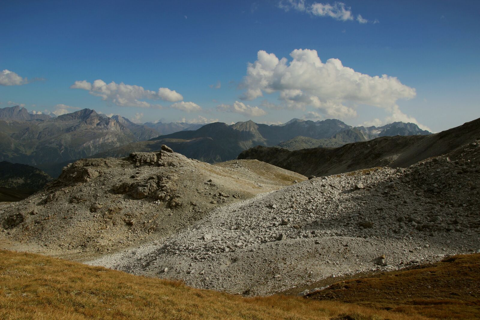 Canon EOS 600D (Rebel EOS T3i / EOS Kiss X5) + Canon TS-E 90mm F2.8 Tilt-Shift sample photo. Nature, mountain, landscape photography