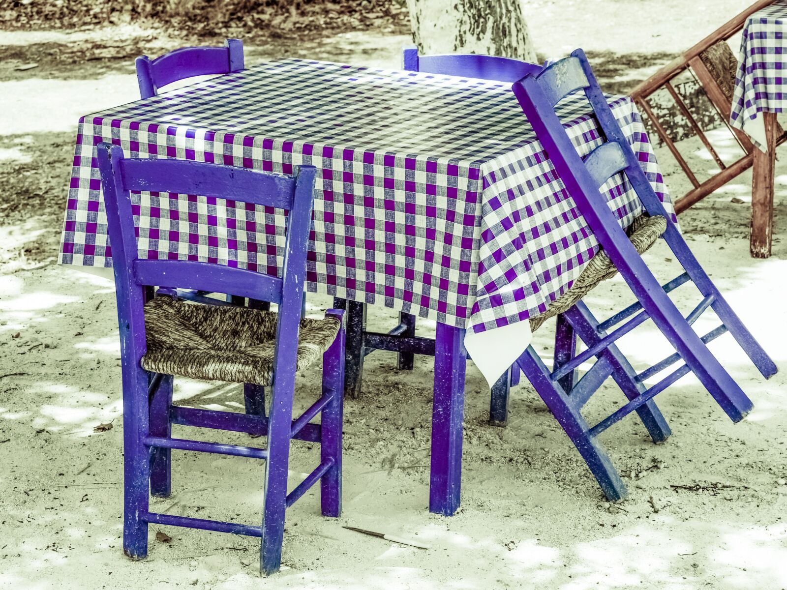 Nikon D3300 sample photo. Table, chairs, tavern photography
