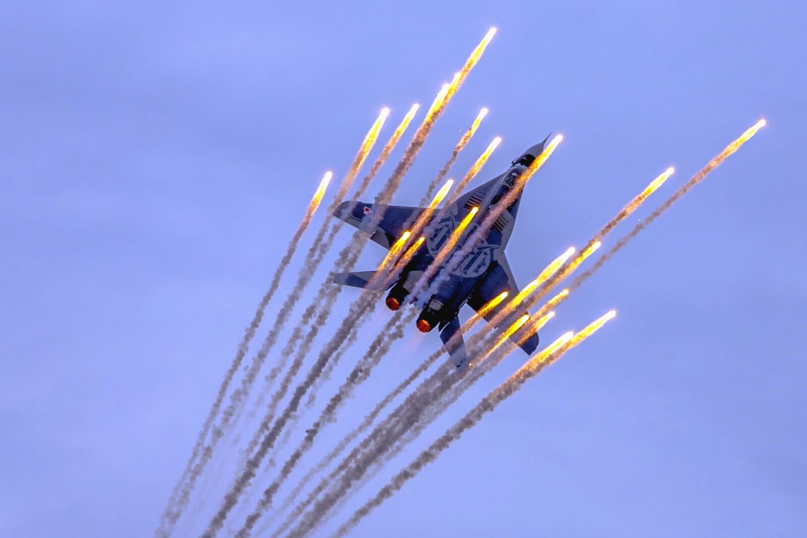 Canon EOS 5D Mark III sample photo. Aeroplane, jet, warplane, military photography