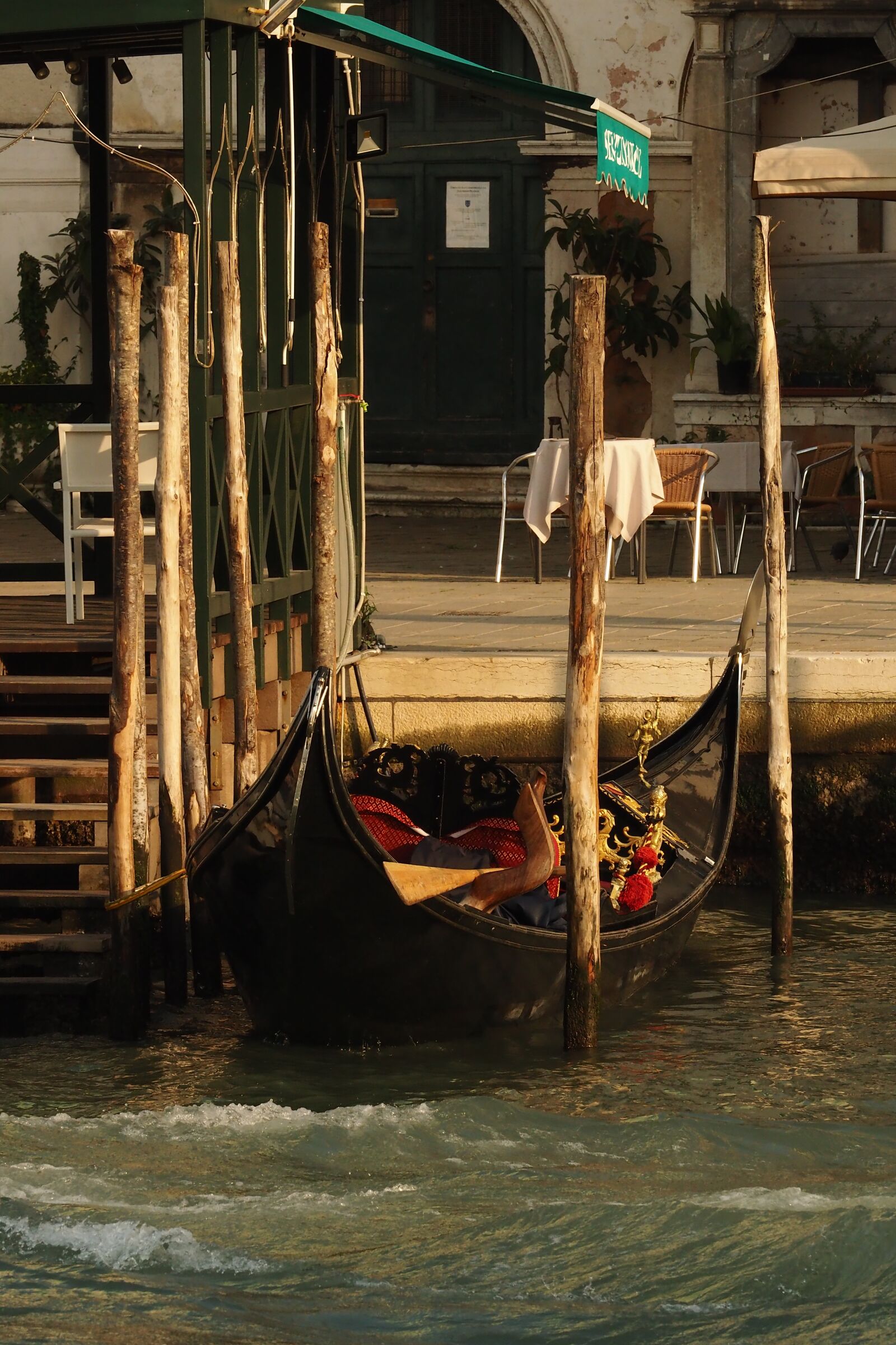 Olympus PEN-F sample photo. Venice, gondola, italy photography