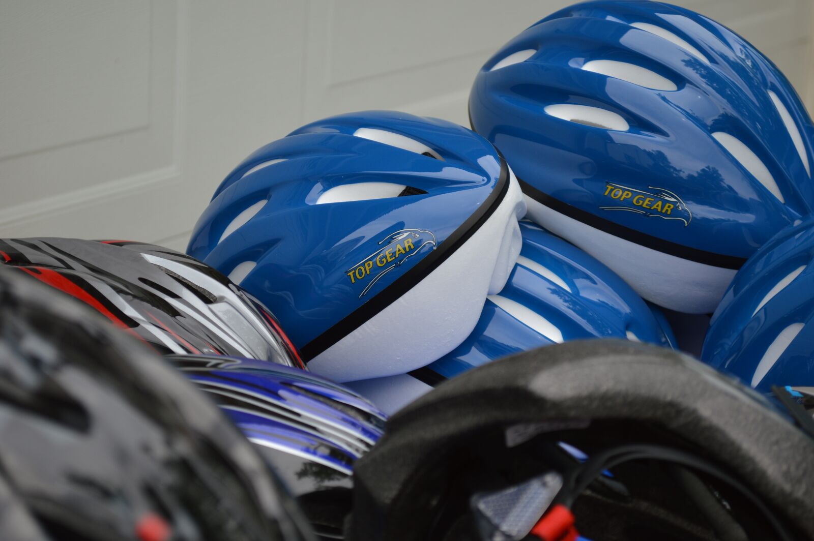 Nikon D3200 sample photo. Helmets, sport, bicycle photography