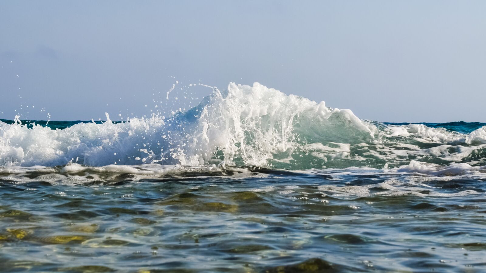Nikon D3300 sample photo. Wave, spray, foam photography