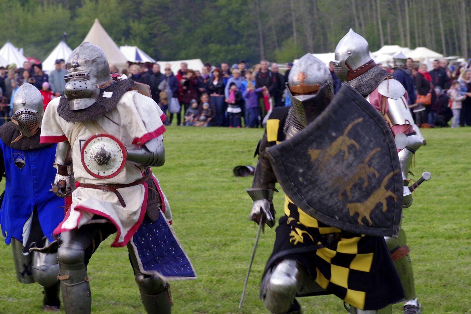 Pentax K-S2 sample photo. Knight, knighthood, armor photography