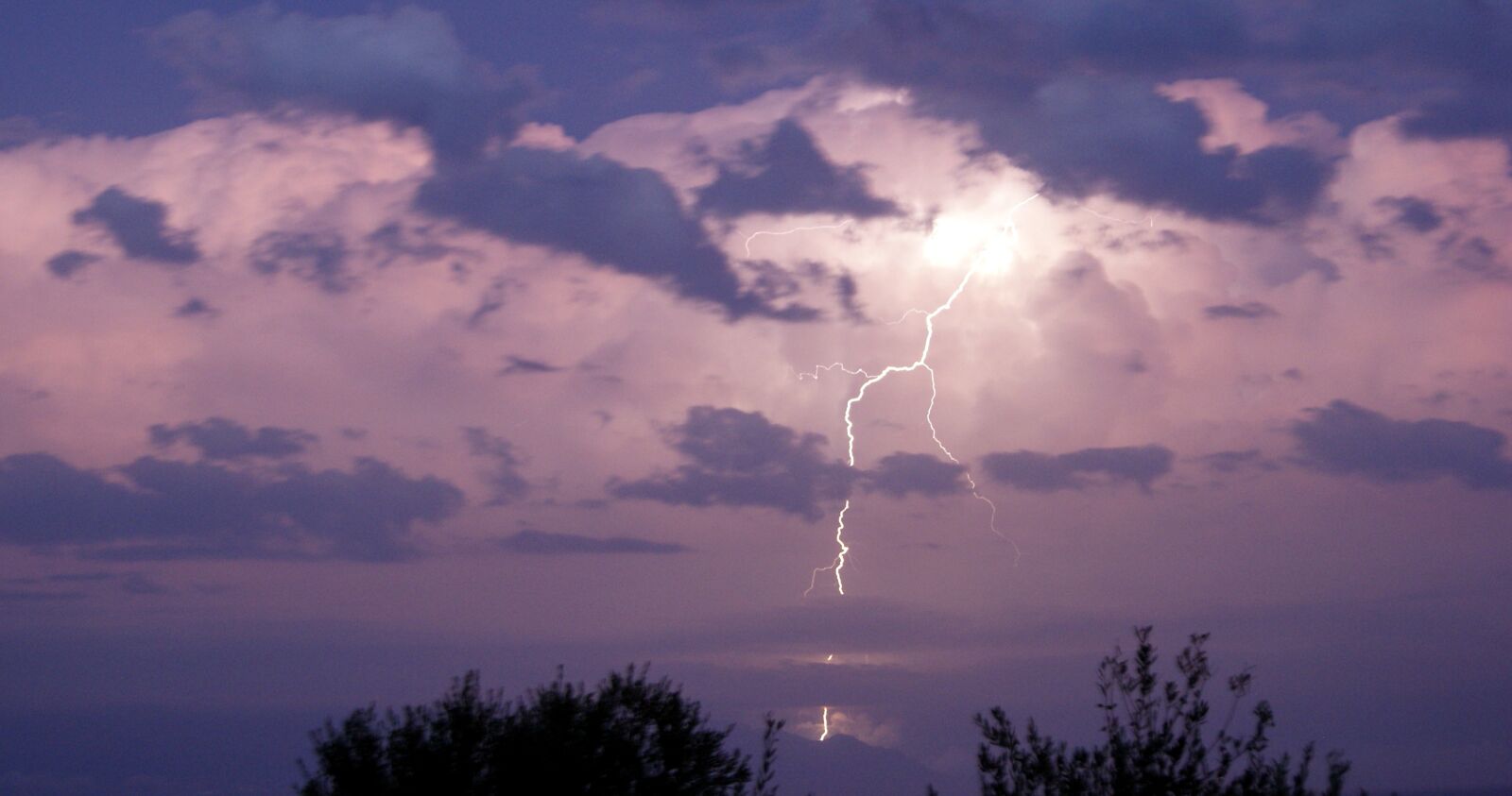 Sony Alpha DSLR-A230 sample photo. Storm, lightning, flash photography