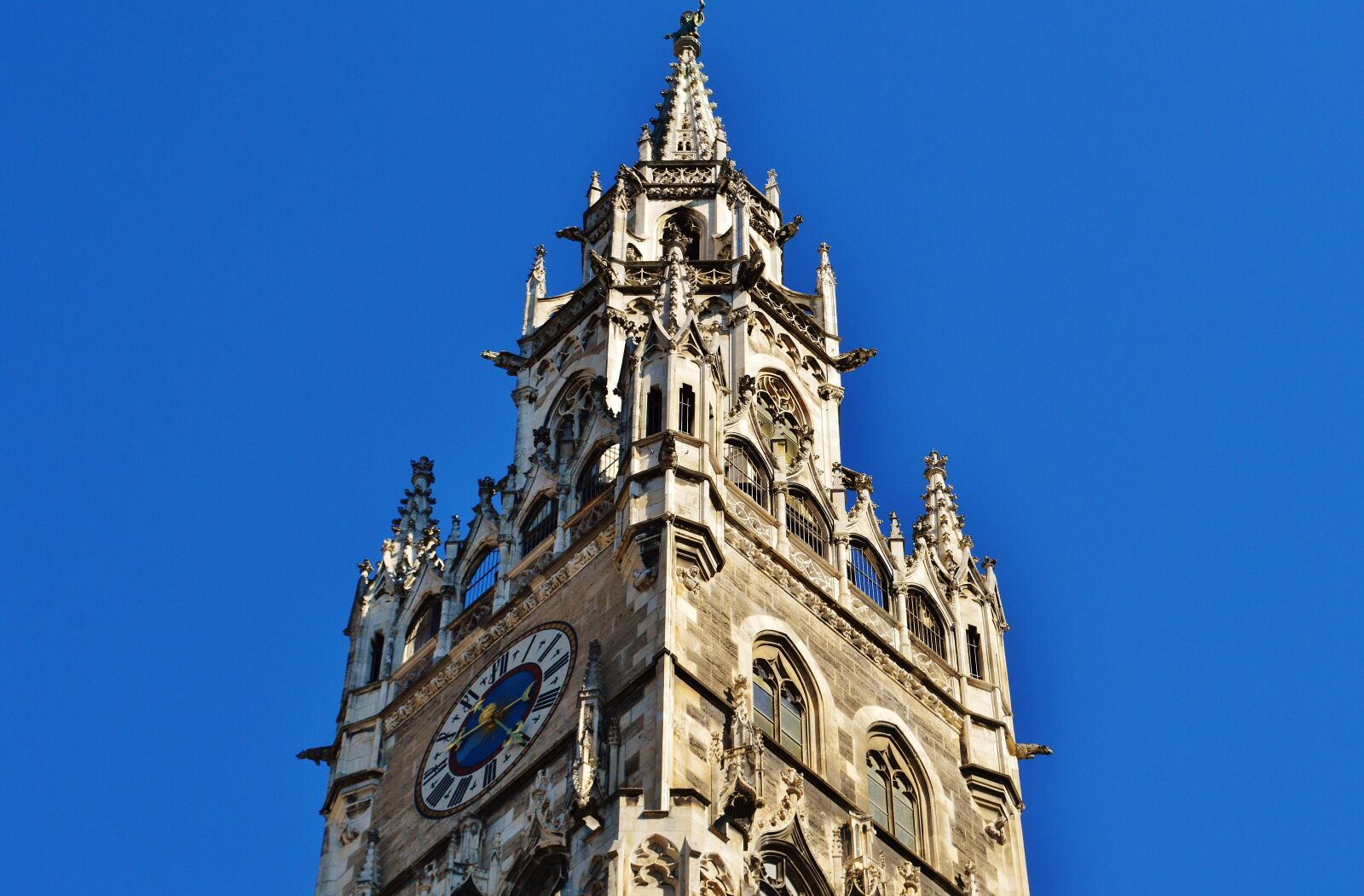 Nikon D3200 sample photo. Town hall, munich, spire photography