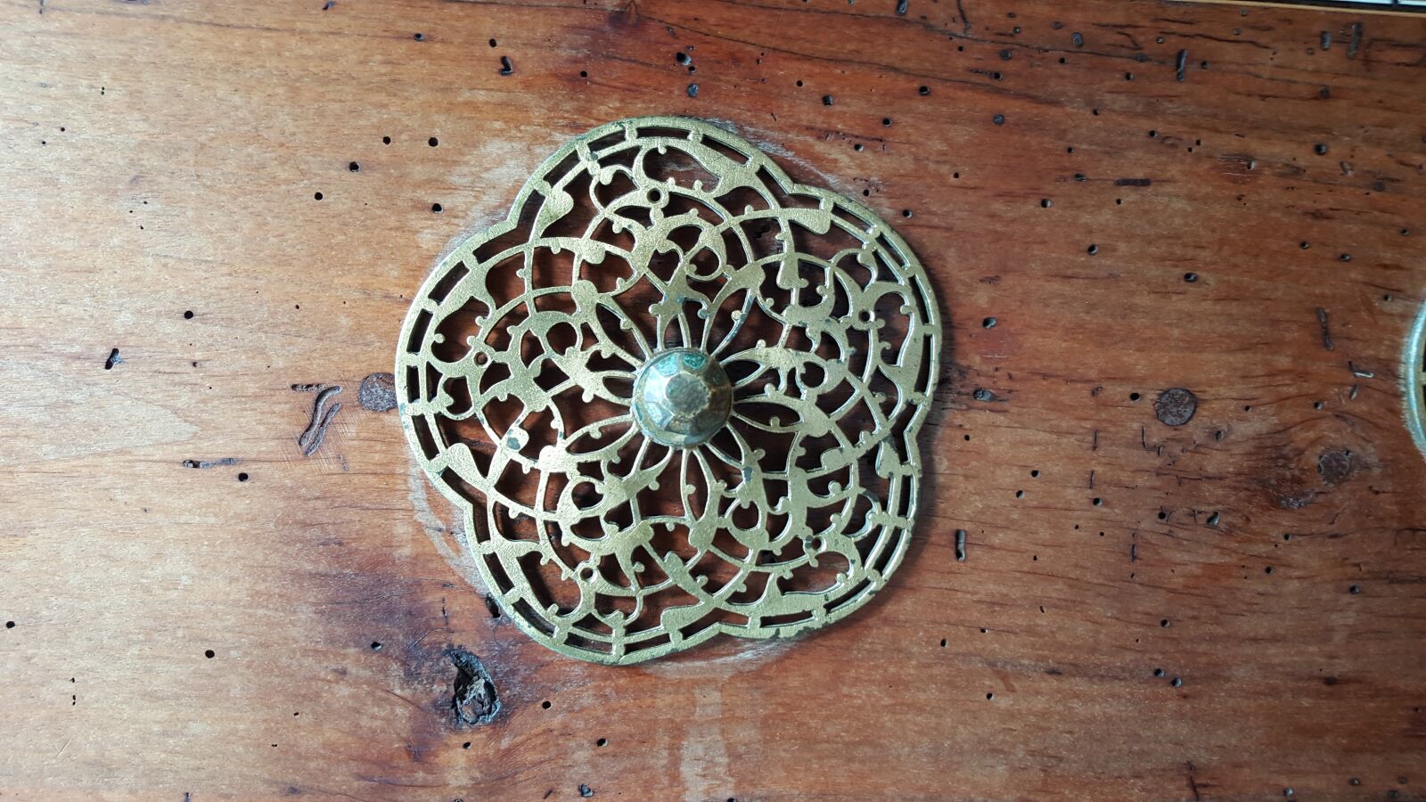 Samsung GALAXY S6 edge sample photo. Doorknob, lattice, metalwork photography
