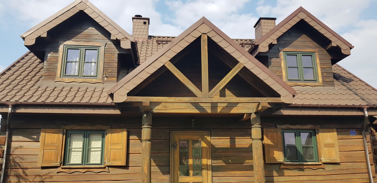 Samsung Galaxy S8 sample photo. Cottage, wooden, from photography