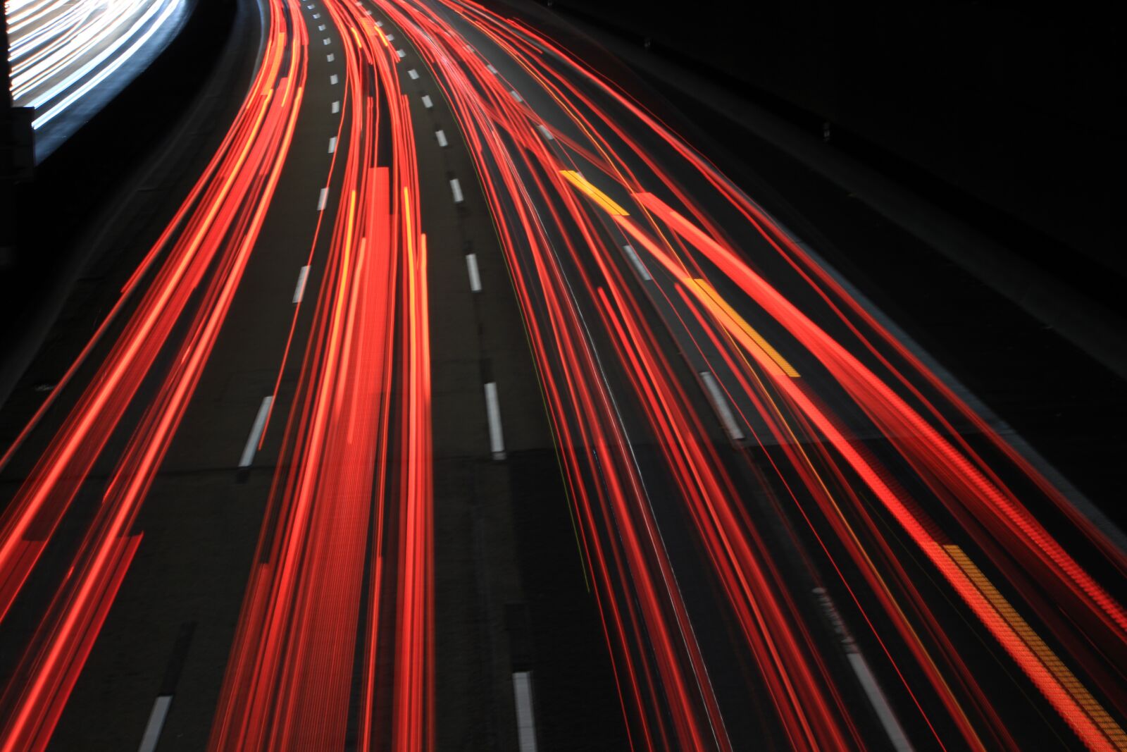 Canon EOS 700D (EOS Rebel T5i / EOS Kiss X7i) sample photo. Traffic, lights, tracer photography