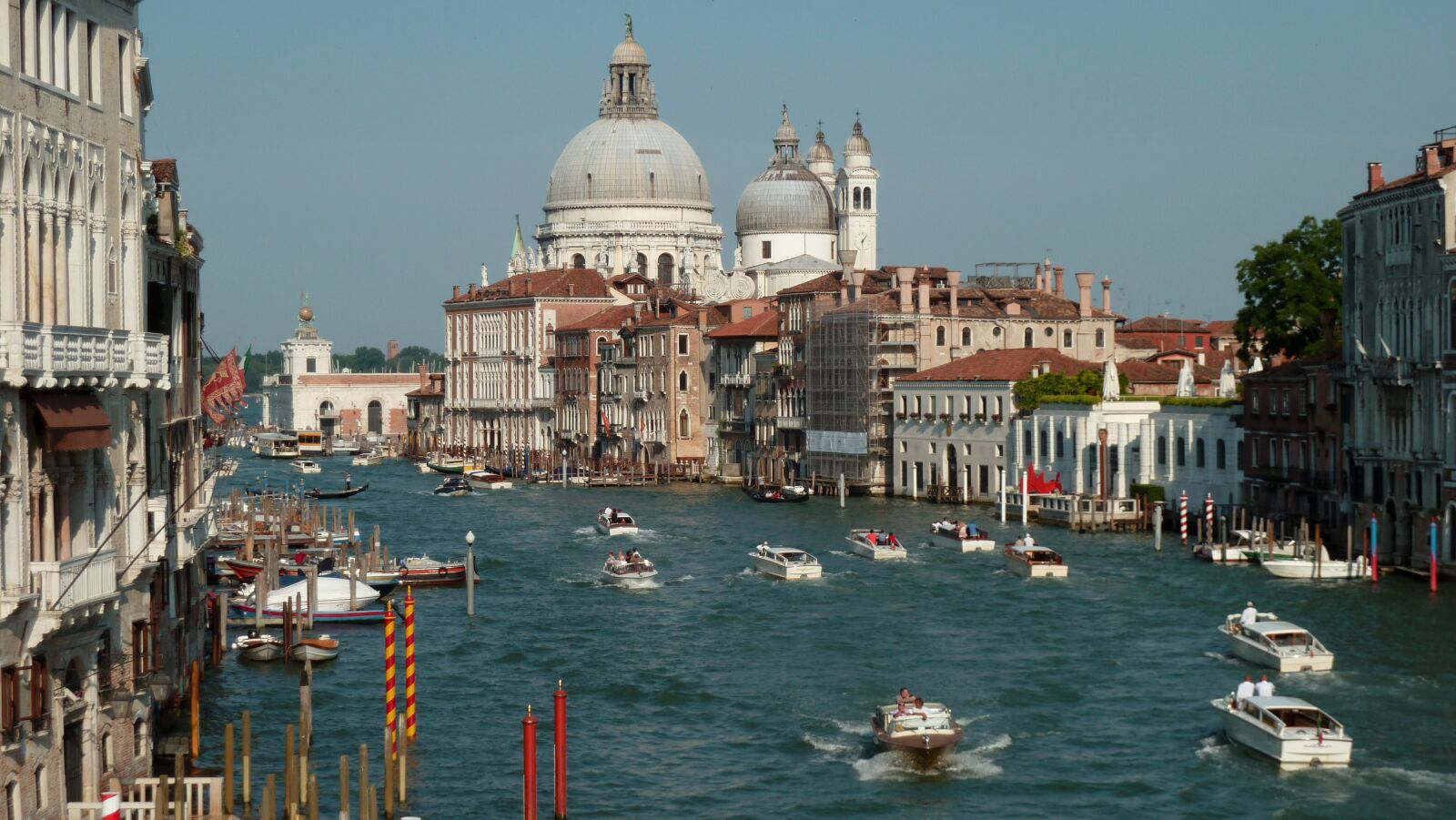 Panasonic Lumix DMC-ZS5 (Lumix DMC-TZ8) sample photo. Venice, city, italy photography