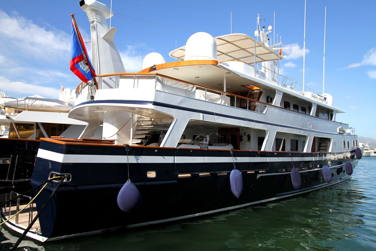 Canon EOS 7D sample photo. Yacht, marbella spain, harbor photography