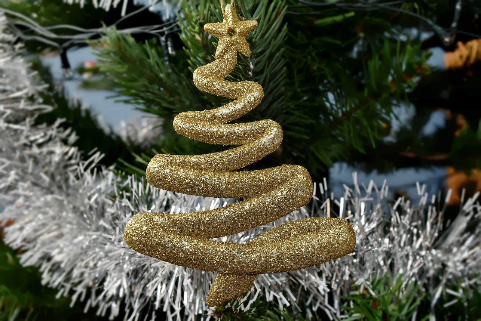 Nikon D5500 sample photo. Christmas, christmas tree, golden photography