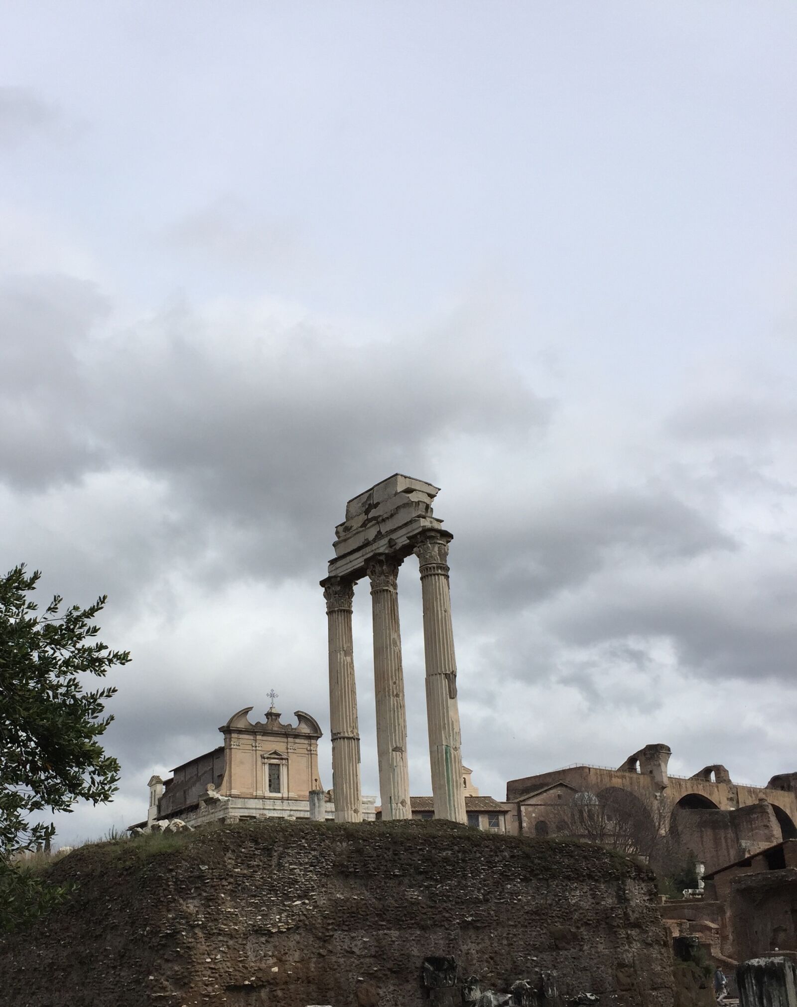 iPhone 6 Plus back camera 4.15mm f/2.2 sample photo. Rome, architecture, history photography