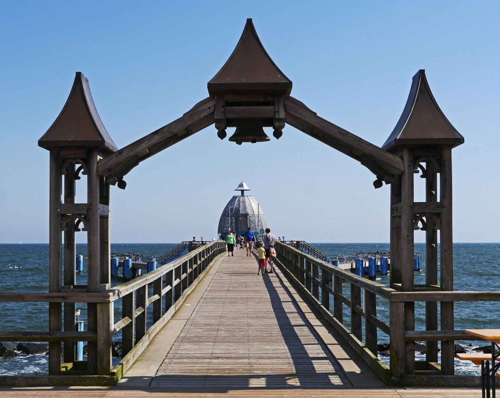 Panasonic Lumix DMC-GH3 sample photo. Sellin, r gen, sea photography