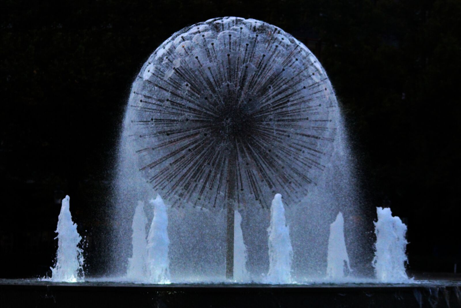 Canon EOS 700D (EOS Rebel T5i / EOS Kiss X7i) sample photo. Stockholm, fountain, sweden photography