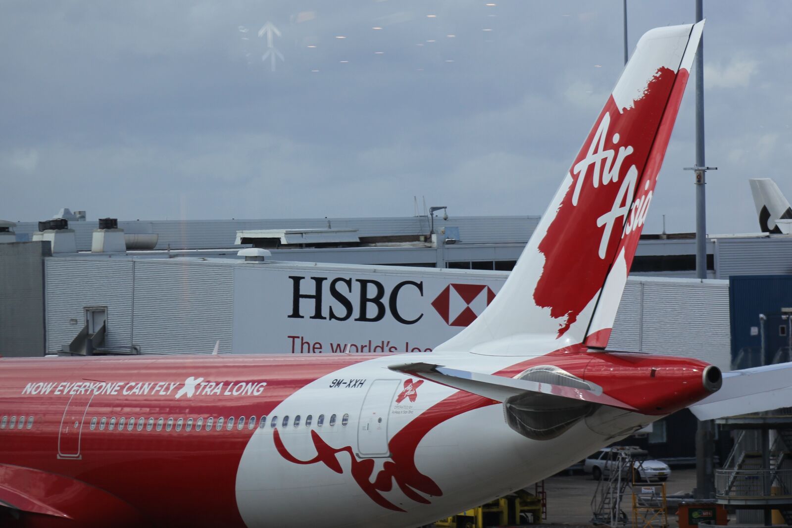 Canon EOS 60D sample photo. Airline, decals, air asia photography