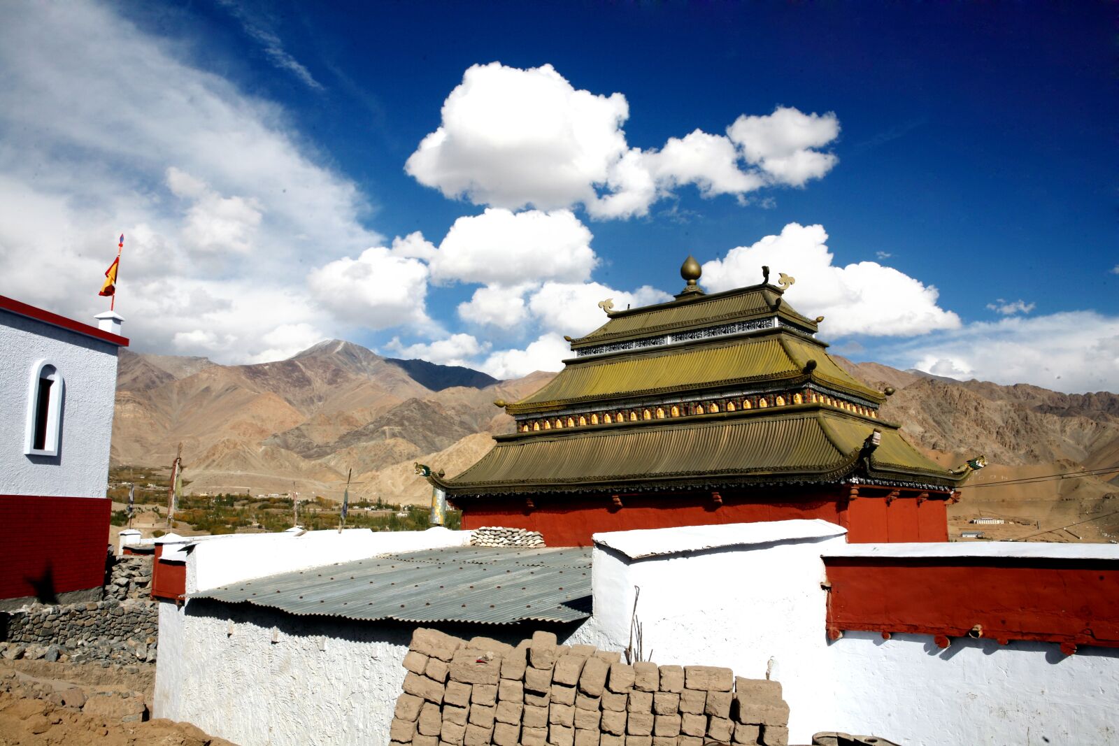 Canon EOS 5D sample photo. Ladakh, india, indiagod photography