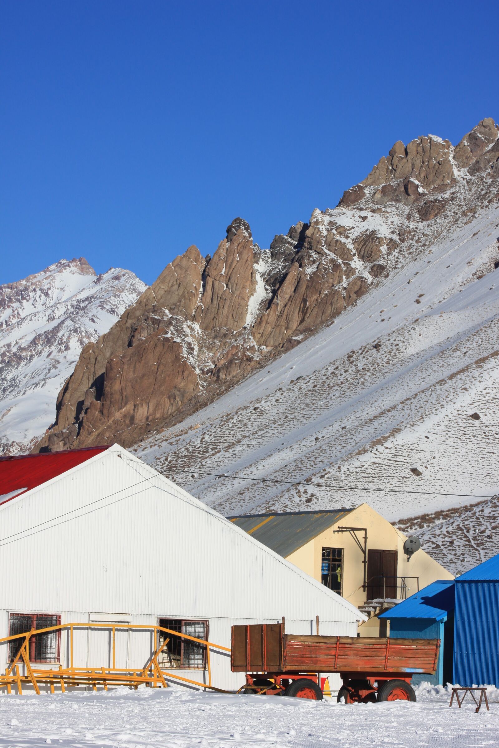 Canon EOS 500D (EOS Rebel T1i / EOS Kiss X3) sample photo. Mountain, snow, ski photography