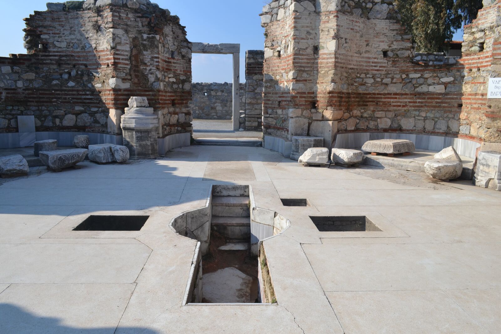 Nikon D3100 sample photo. Saint, john, tomb photography