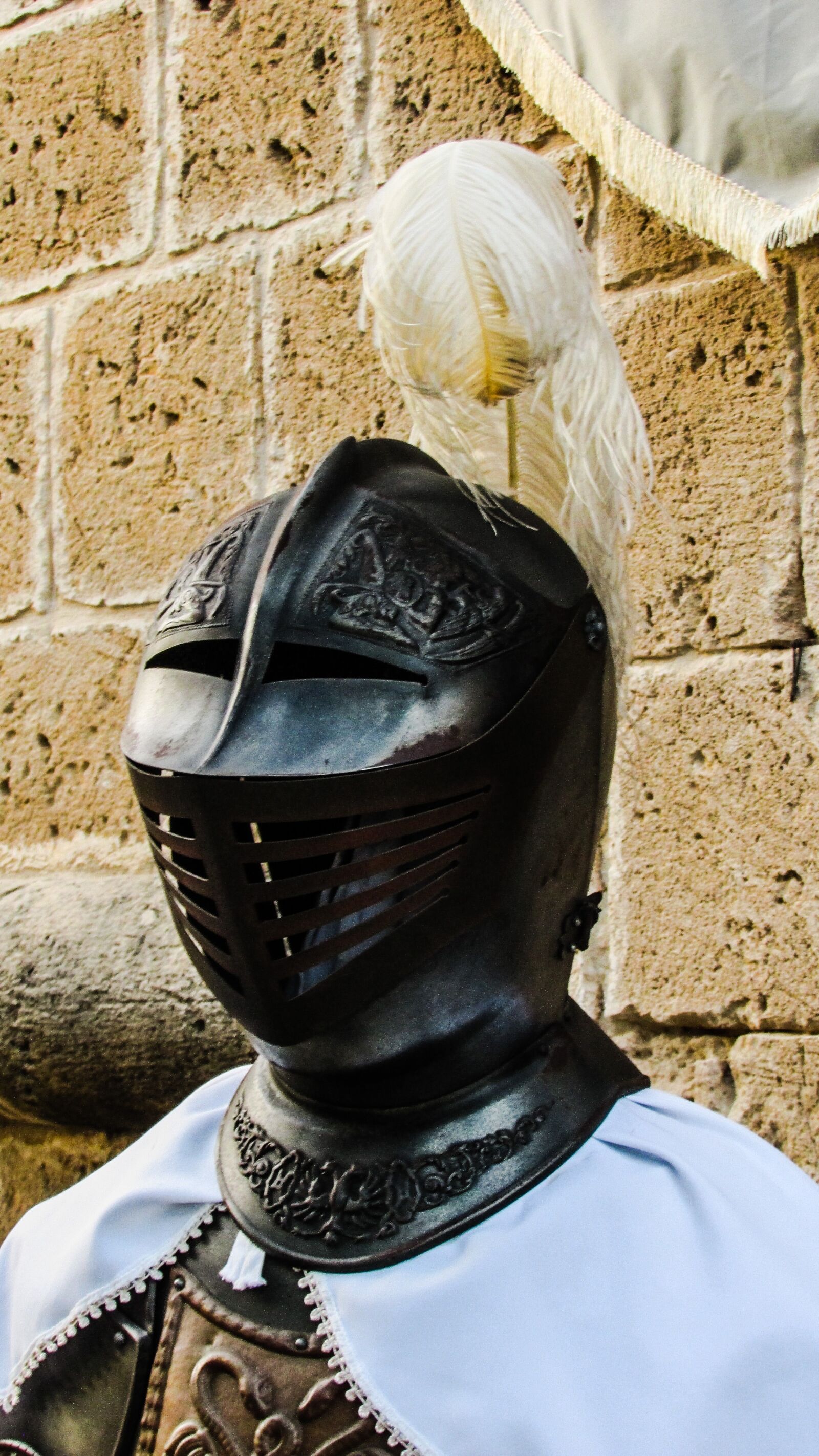 Canon PowerShot SX400 IS sample photo. Armor, medieval, metal photography