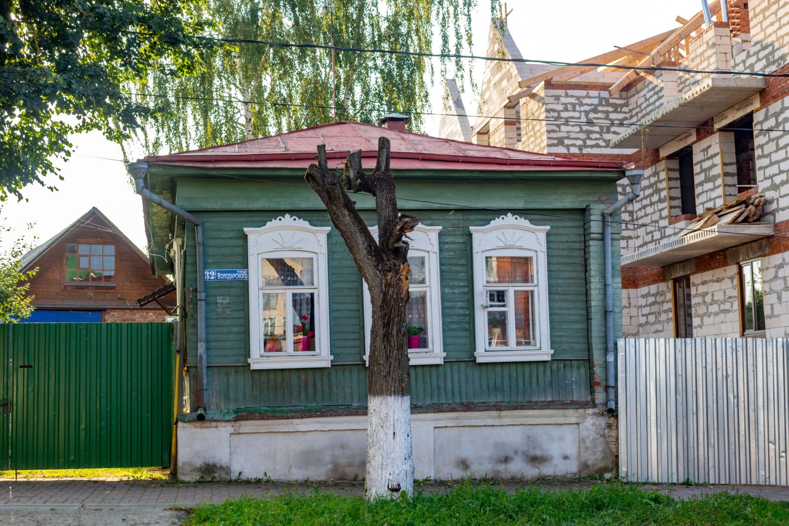Canon EOS 100D (EOS Rebel SL1 / EOS Kiss X7) sample photo. House, old, russia photography
