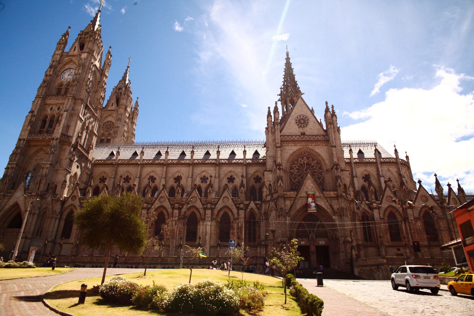 Canon EOS 5D Mark II sample photo. Landscapes, church, sol photography