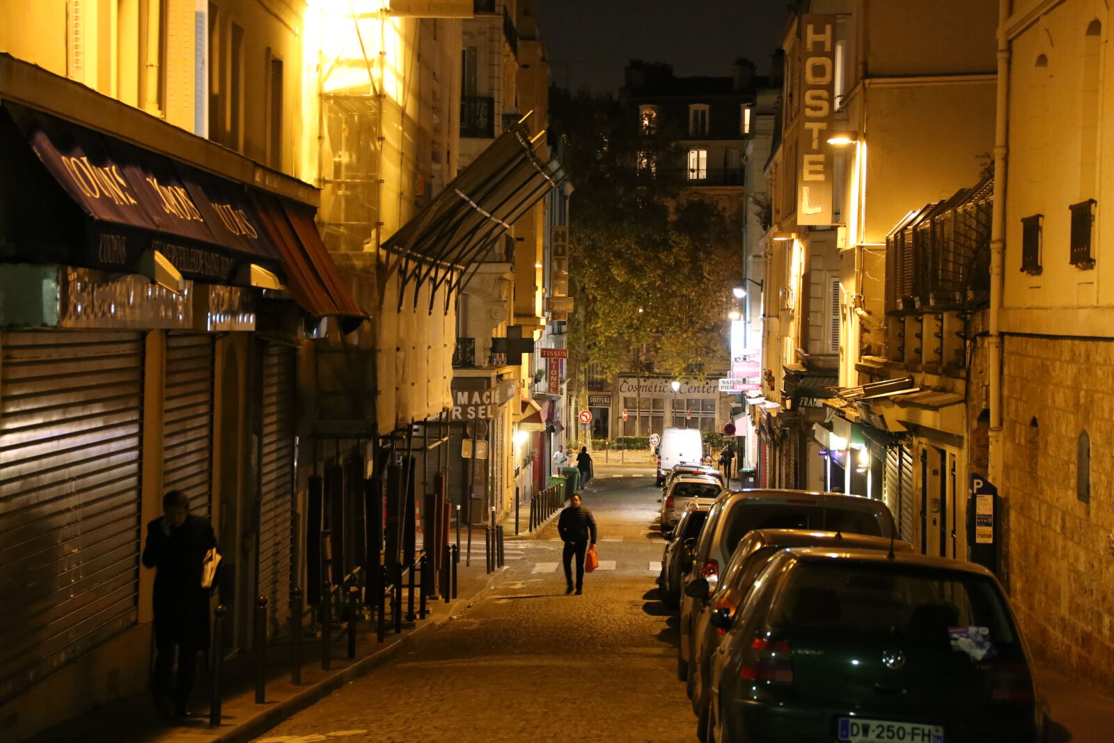 Canon EOS 6D + Canon EF 24-105mm F3.5-5.6 IS STM sample photo. Alone, france, lights, night photography
