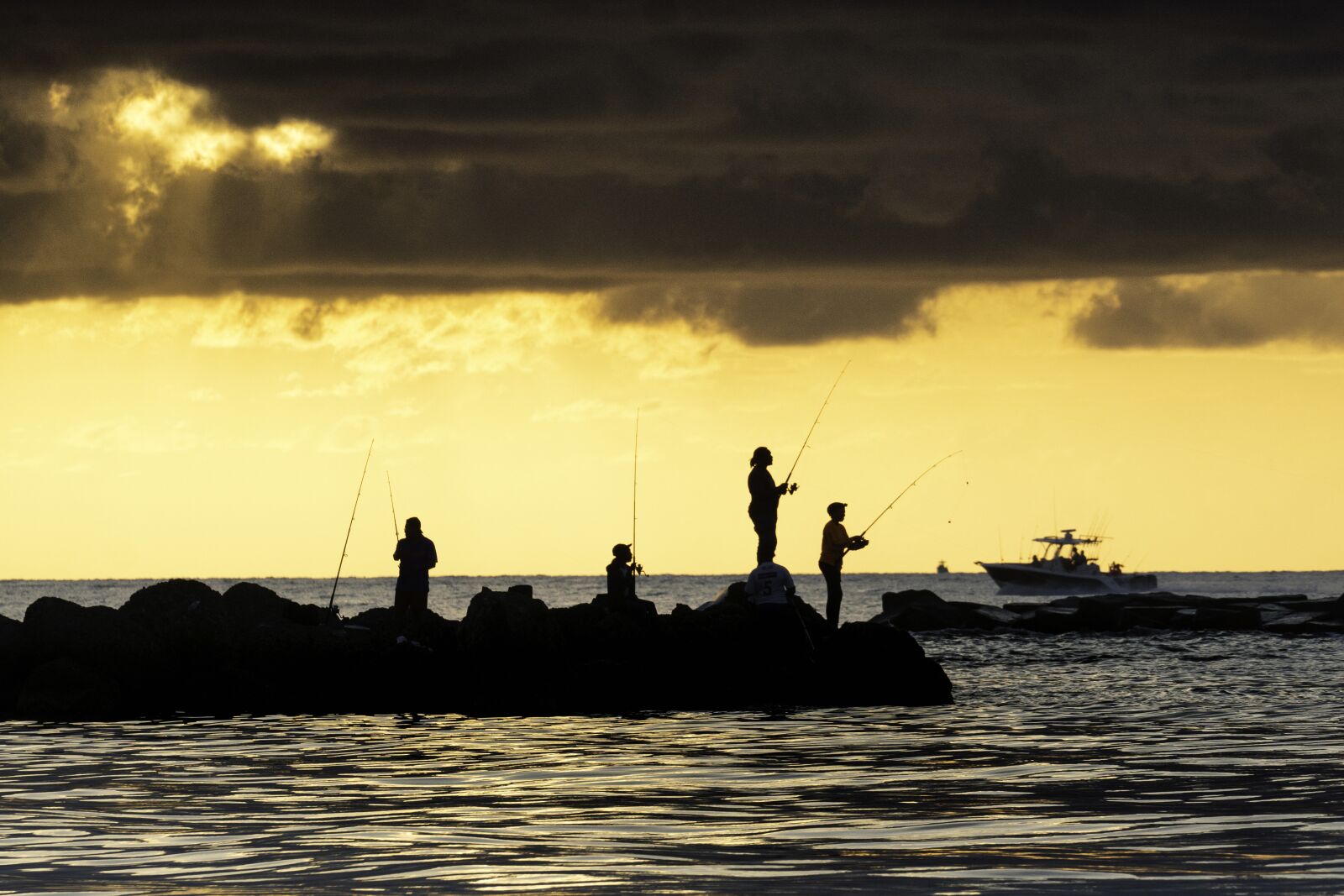 Sony a6000 sample photo. Sunrise, fishing, fisherman photography