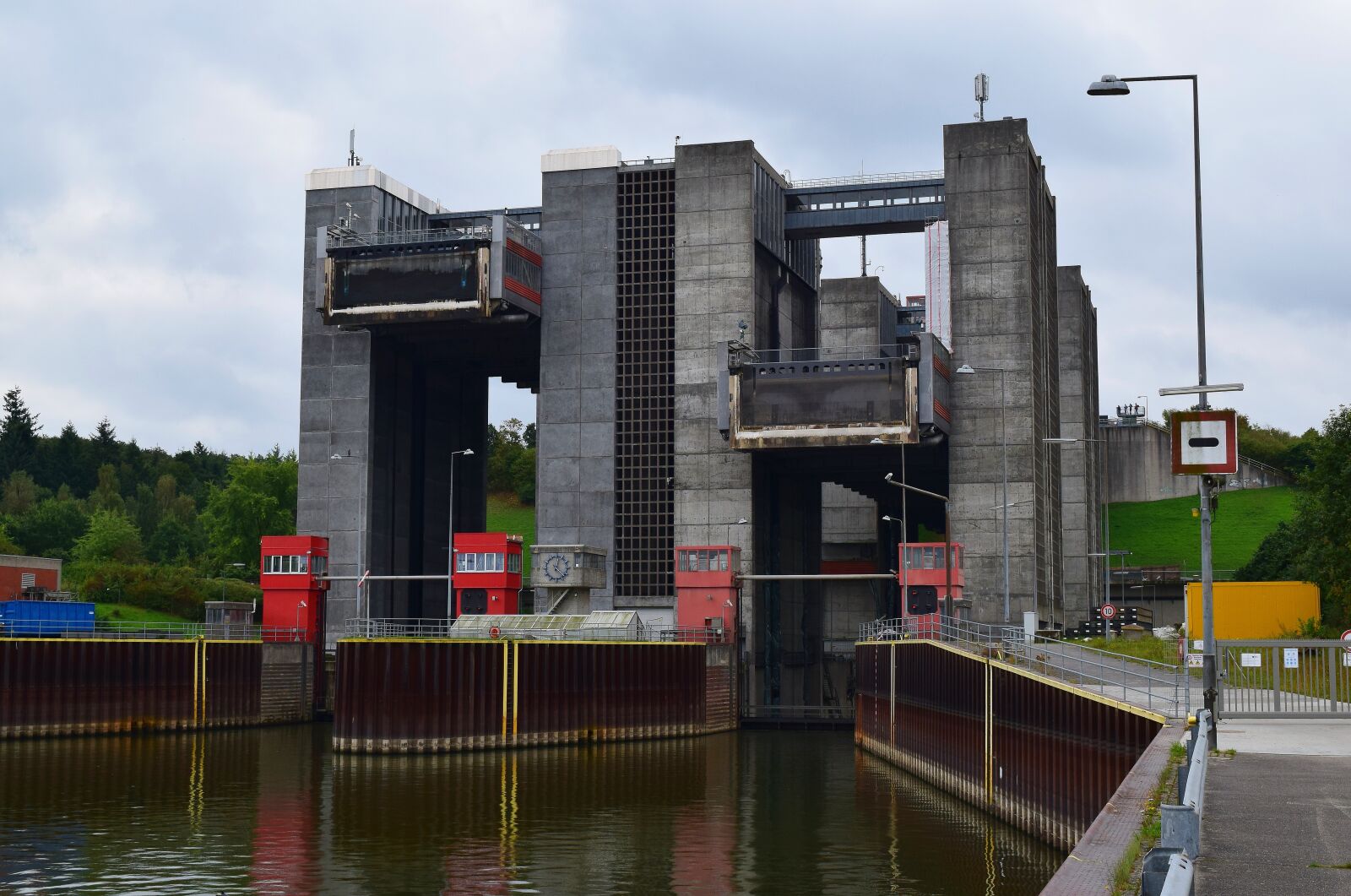 Nikon D5300 sample photo. Technology, building, boat lift photography
