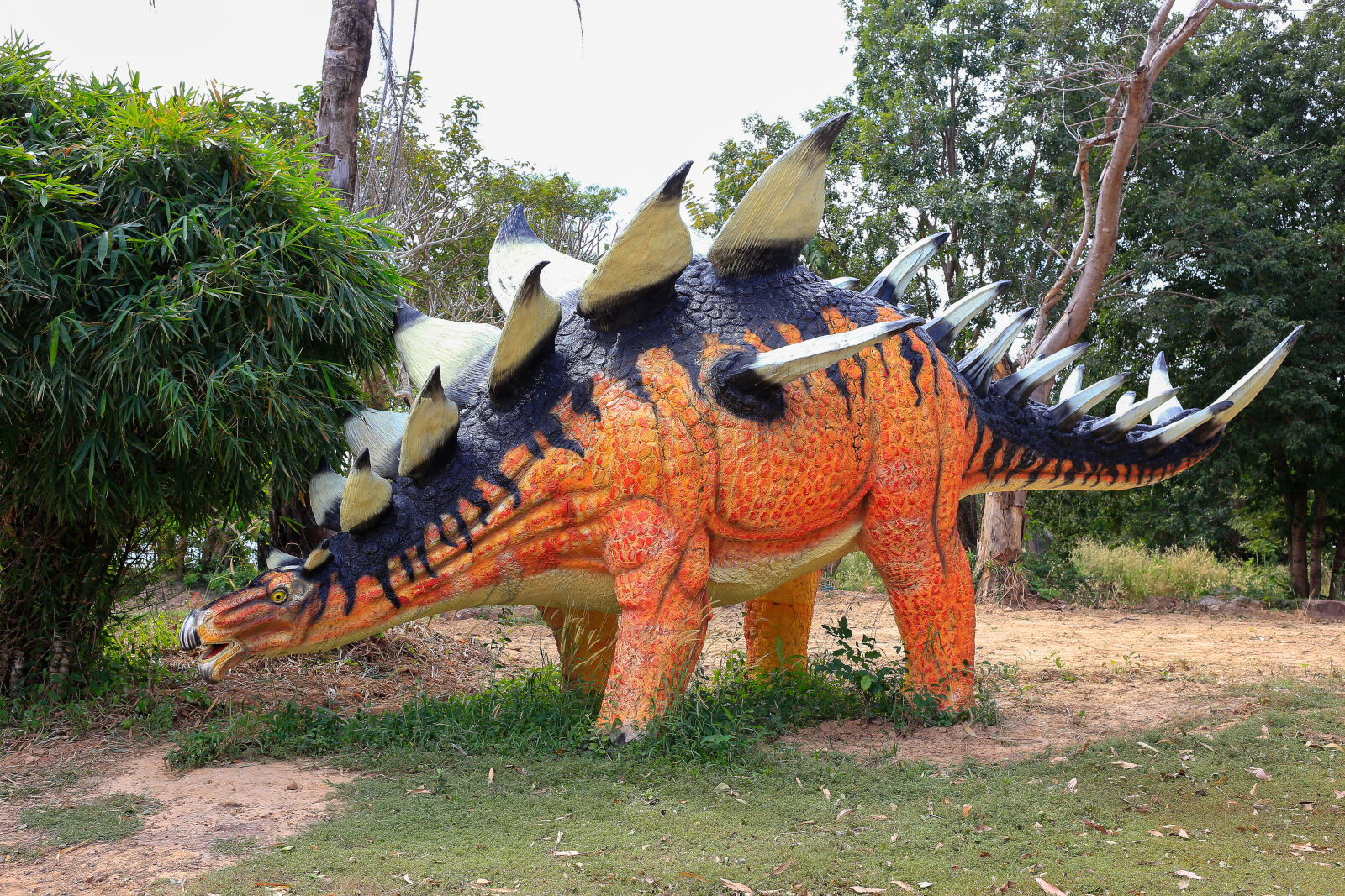 Canon EF 40mm F2.8 STM sample photo. Dinosaur, garden, dinosaur, model photography