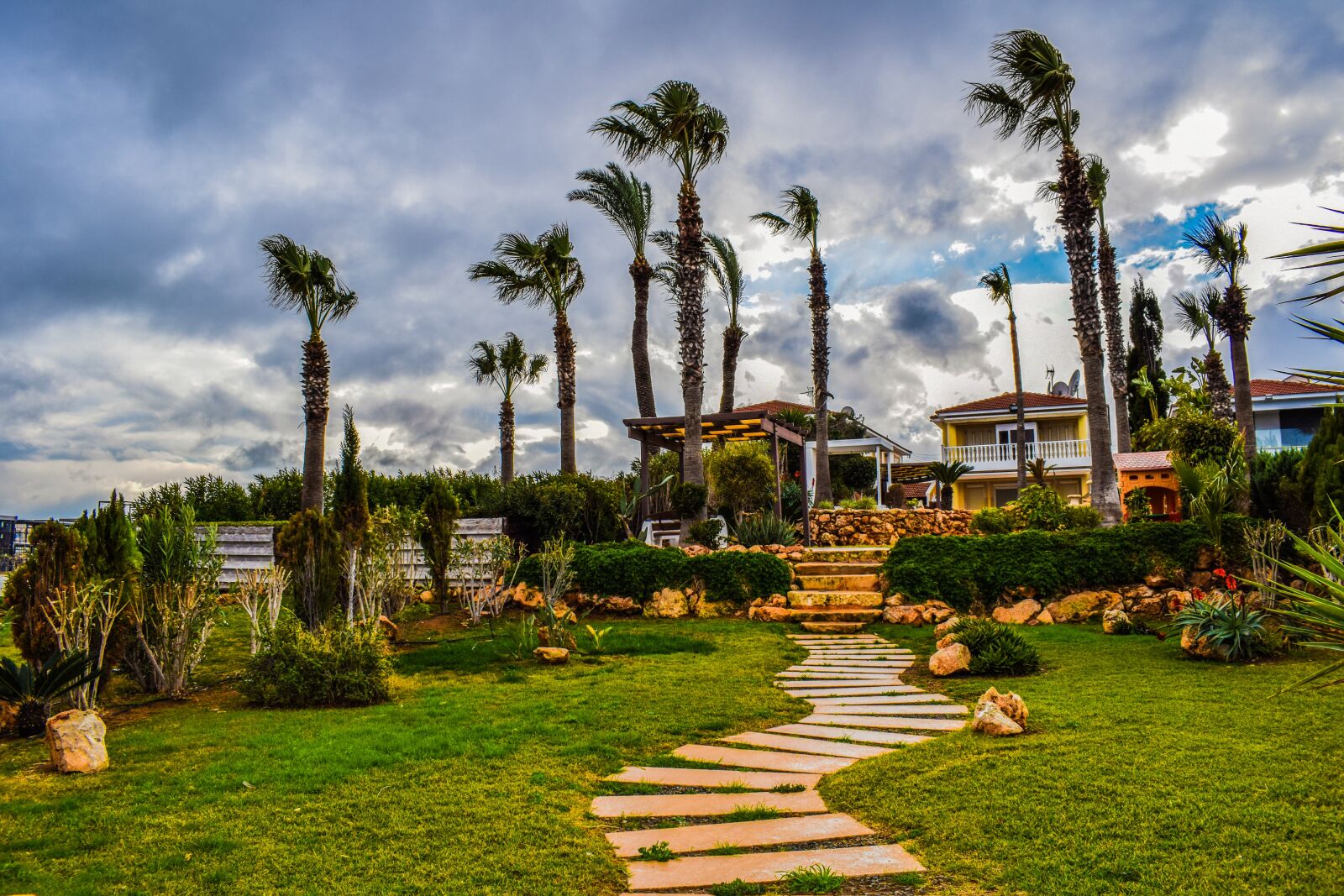 Nikon D3300 sample photo. Villa, garden, exterior photography