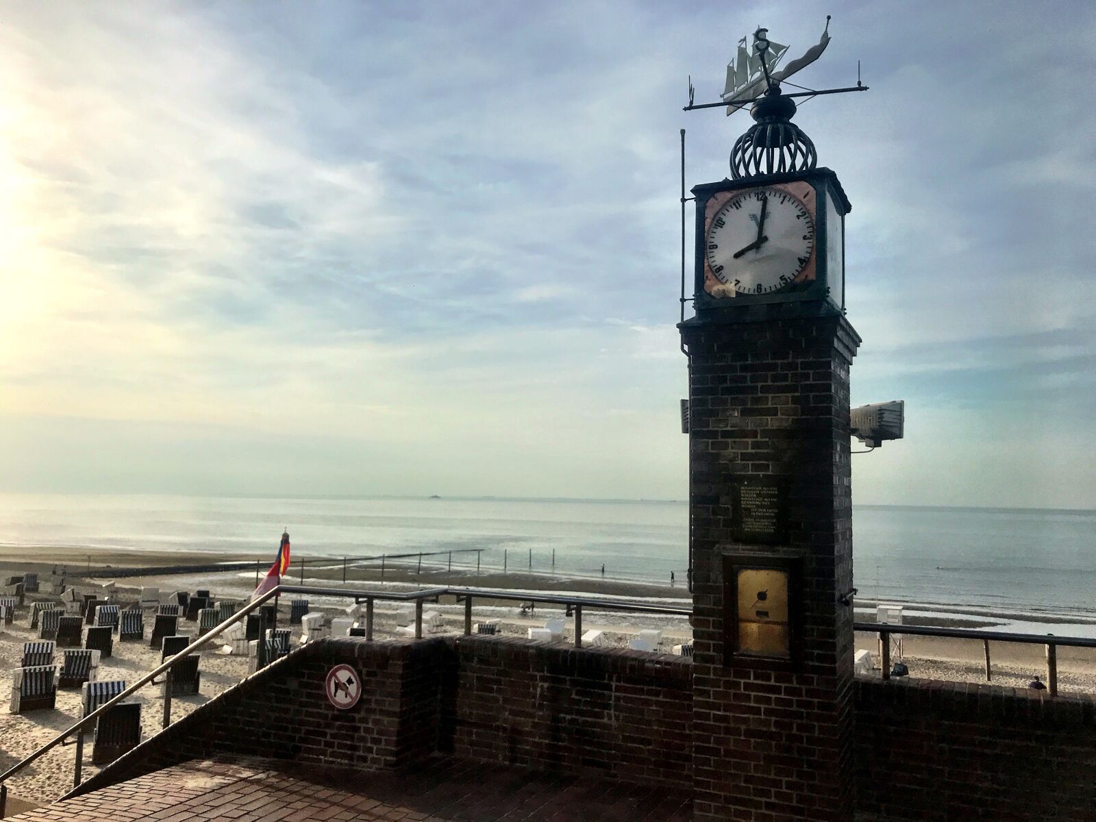 iPhone 7 back camera 3.99mm f/1.8 sample photo. Wangerooge, north sea, island photography