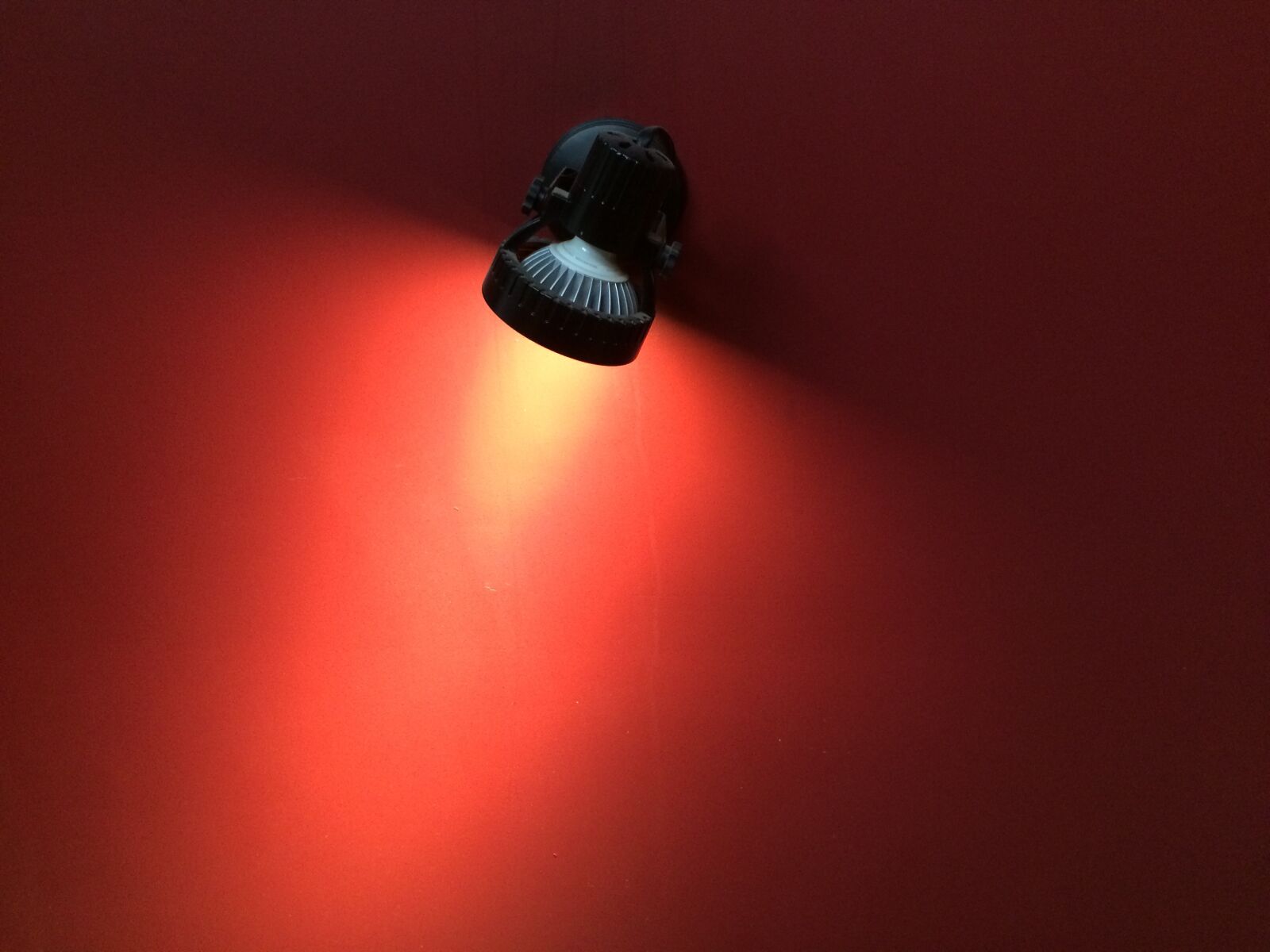 iPhone 5s back camera 4.15mm f/2.2 sample photo. Lighting, lights, atmosphere photography