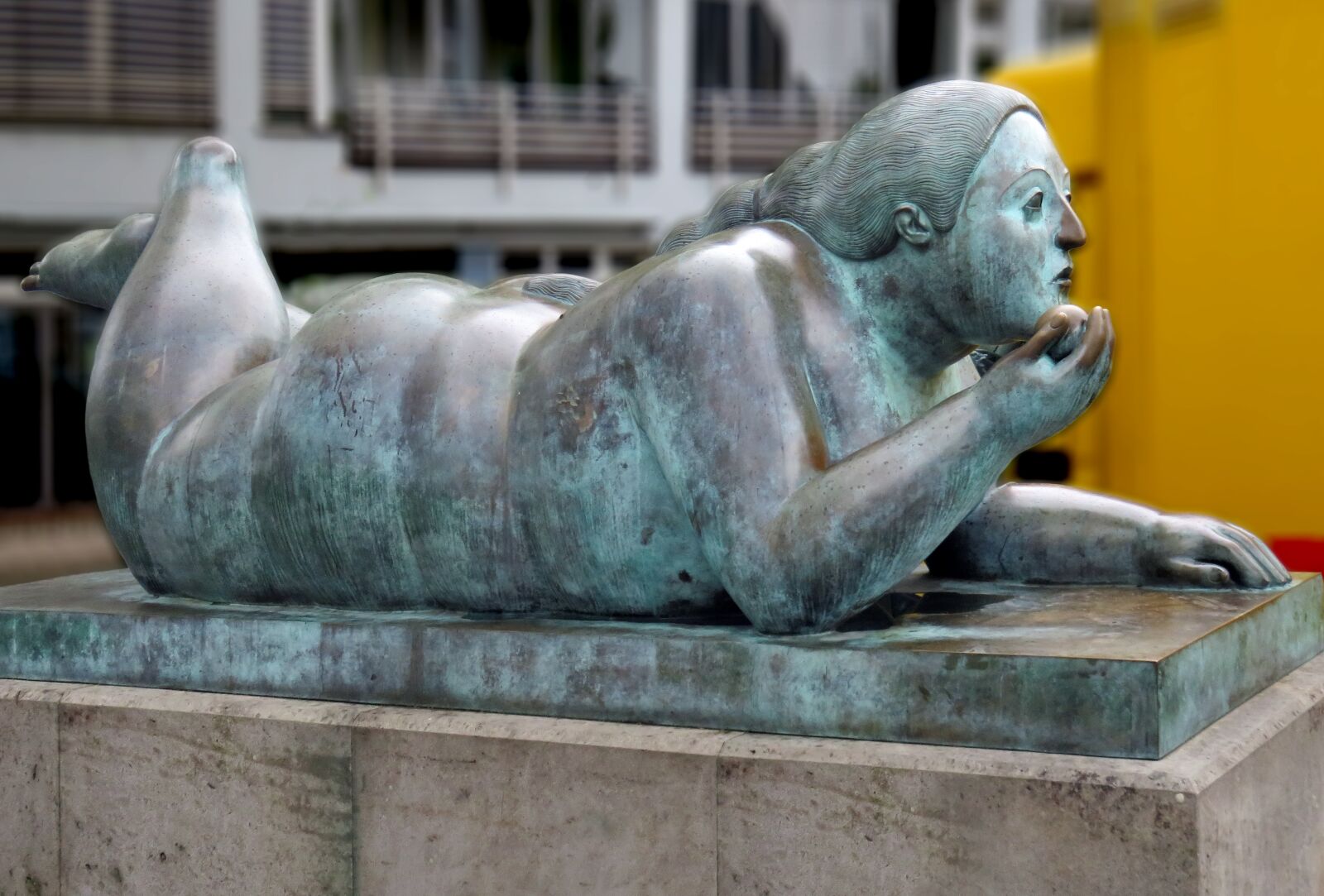 Canon PowerShot SX710 HS sample photo. Sculpture of bamberg, female photography