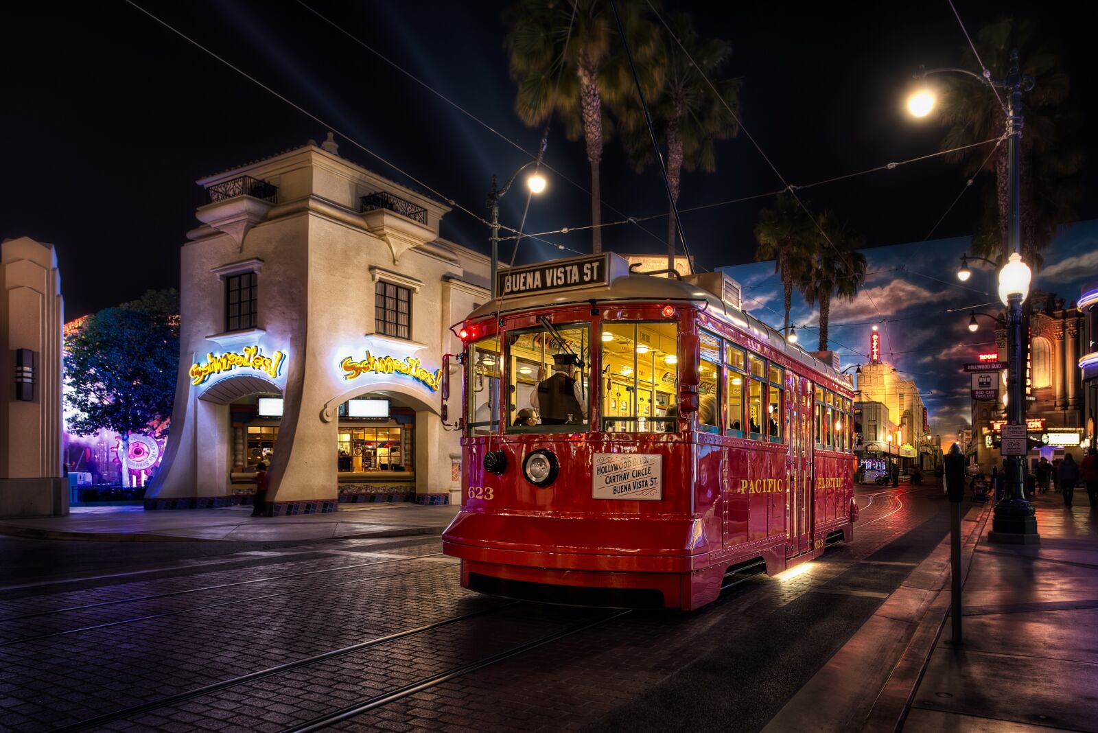 Canon EOS 5D Mark III sample photo. Street, illuminated, travel photography