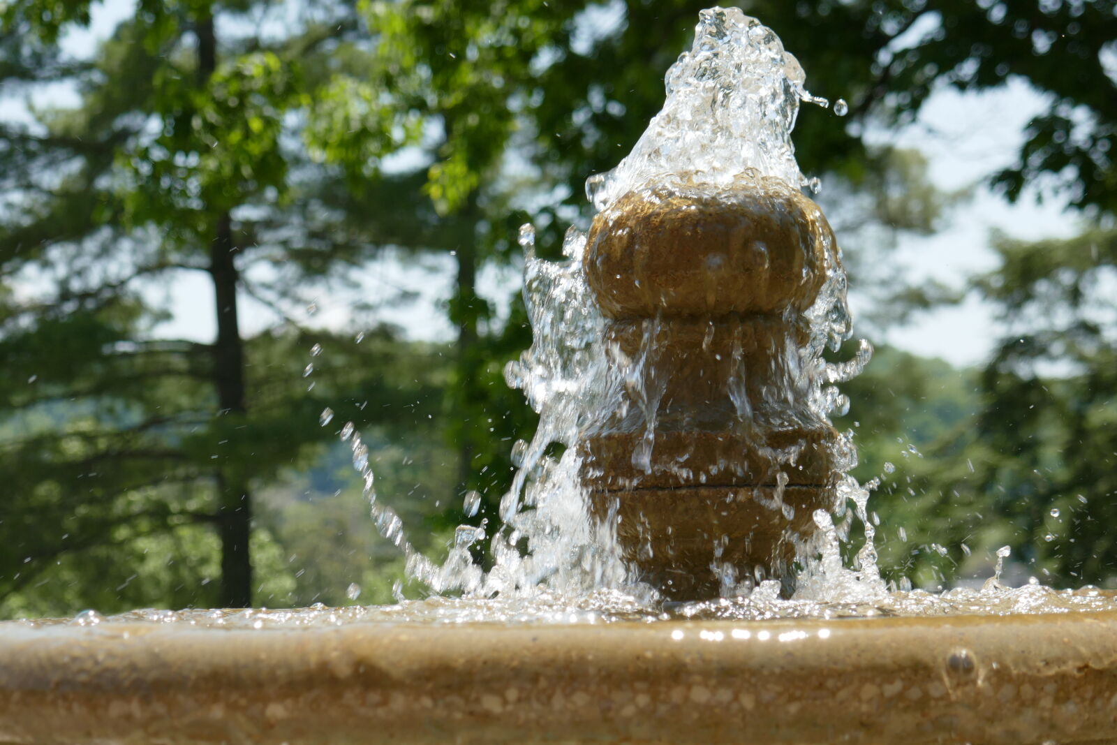 Panasonic Lumix DMC-ZS100 (Lumix DMC-TZ100) sample photo. Fountain, splashing, sunny, water photography