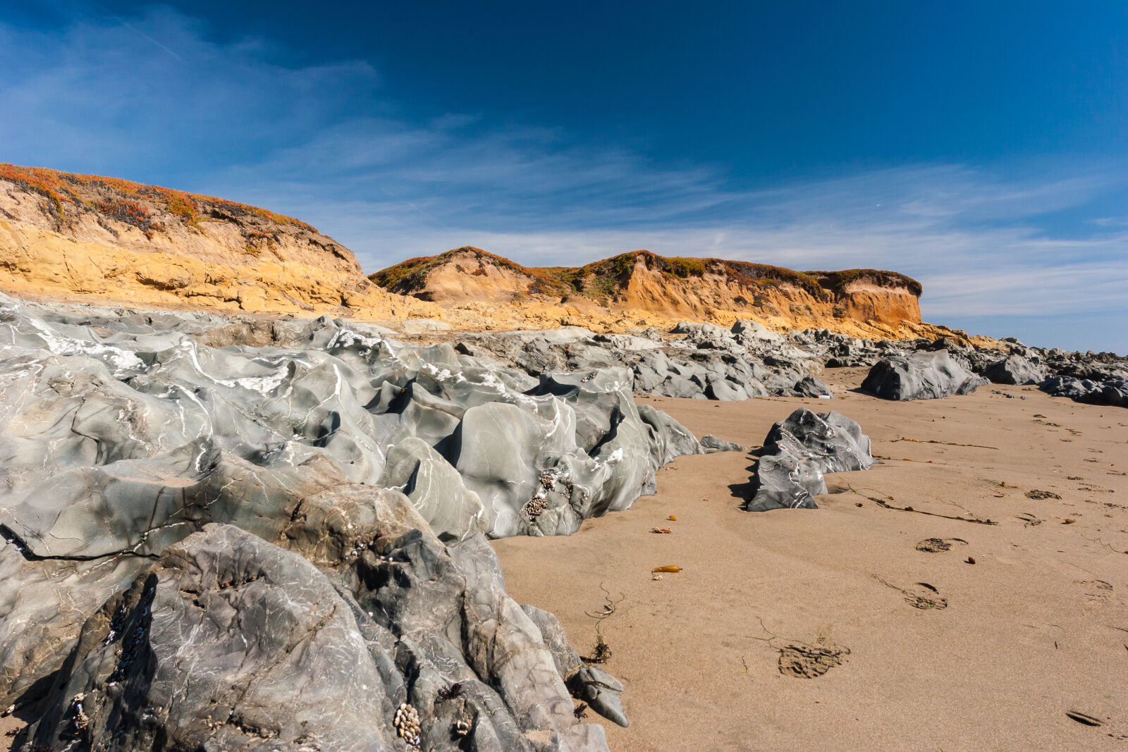Canon EOS 20D sample photo. Beach, blue, coast, landscape photography