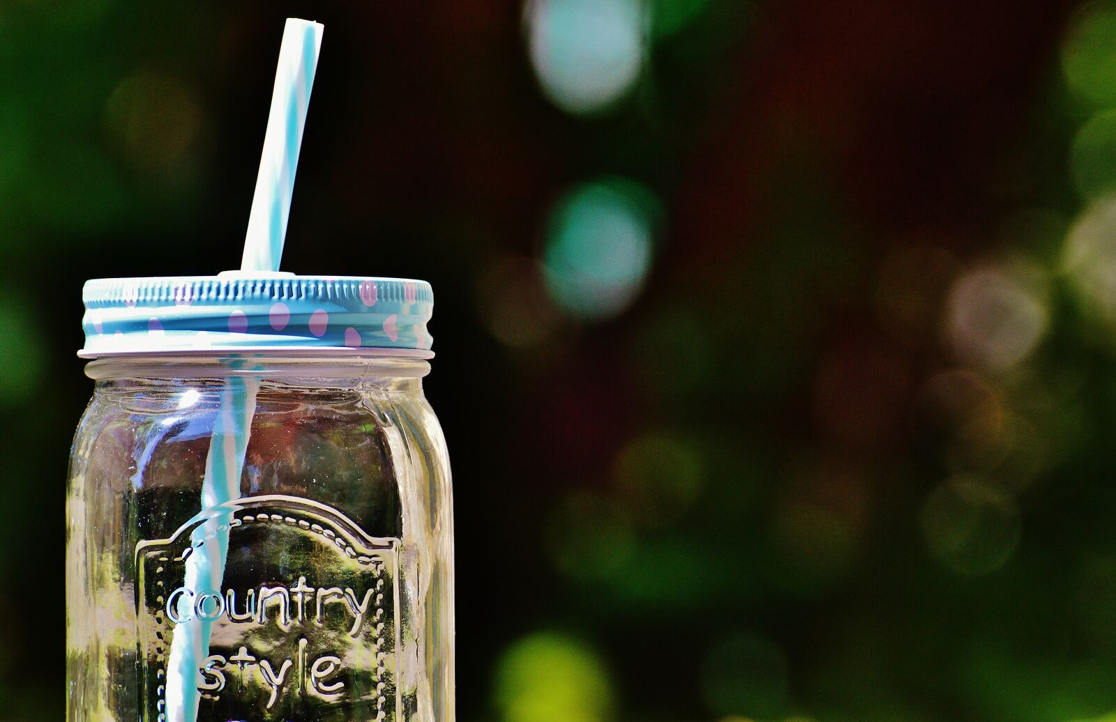 Nikon D3200 sample photo. Trinkglas summer, color, straw photography
