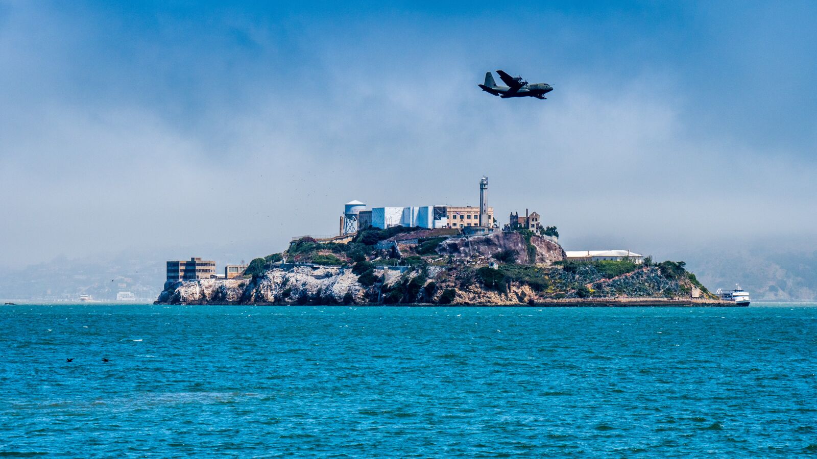 Panasonic Lumix DC-GH5 sample photo. Alcatraz, sea, travel photography