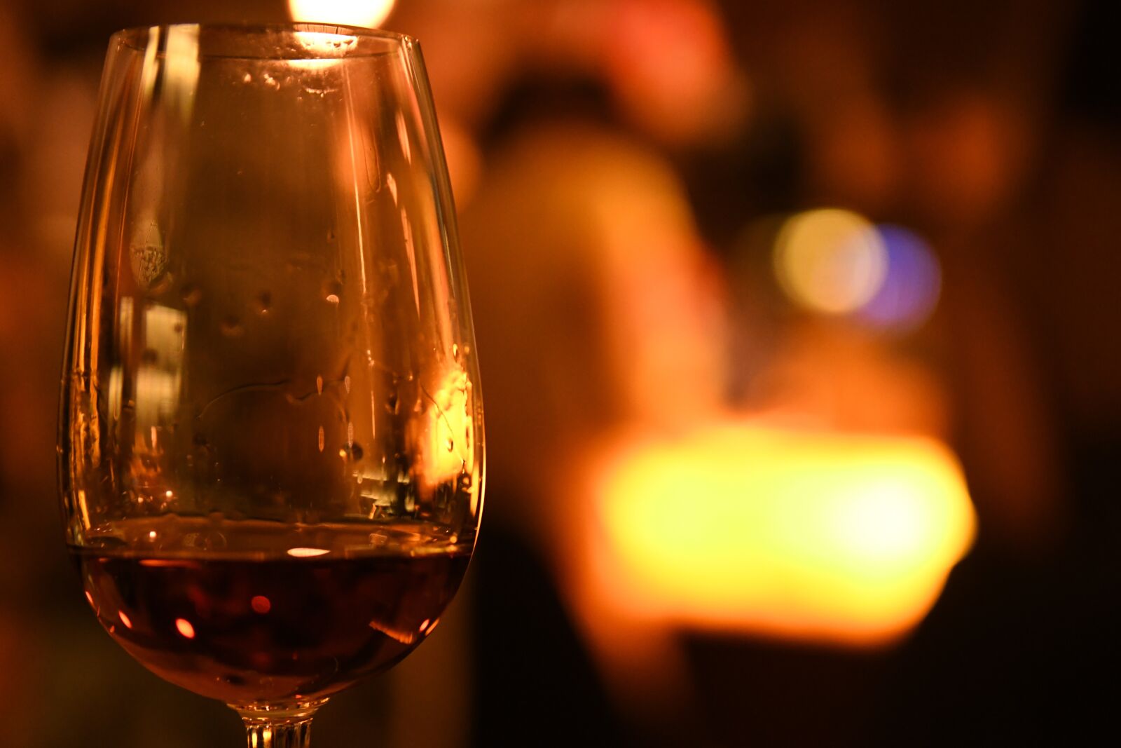 Nikon D500 sample photo. Rum, glass, alcohol photography