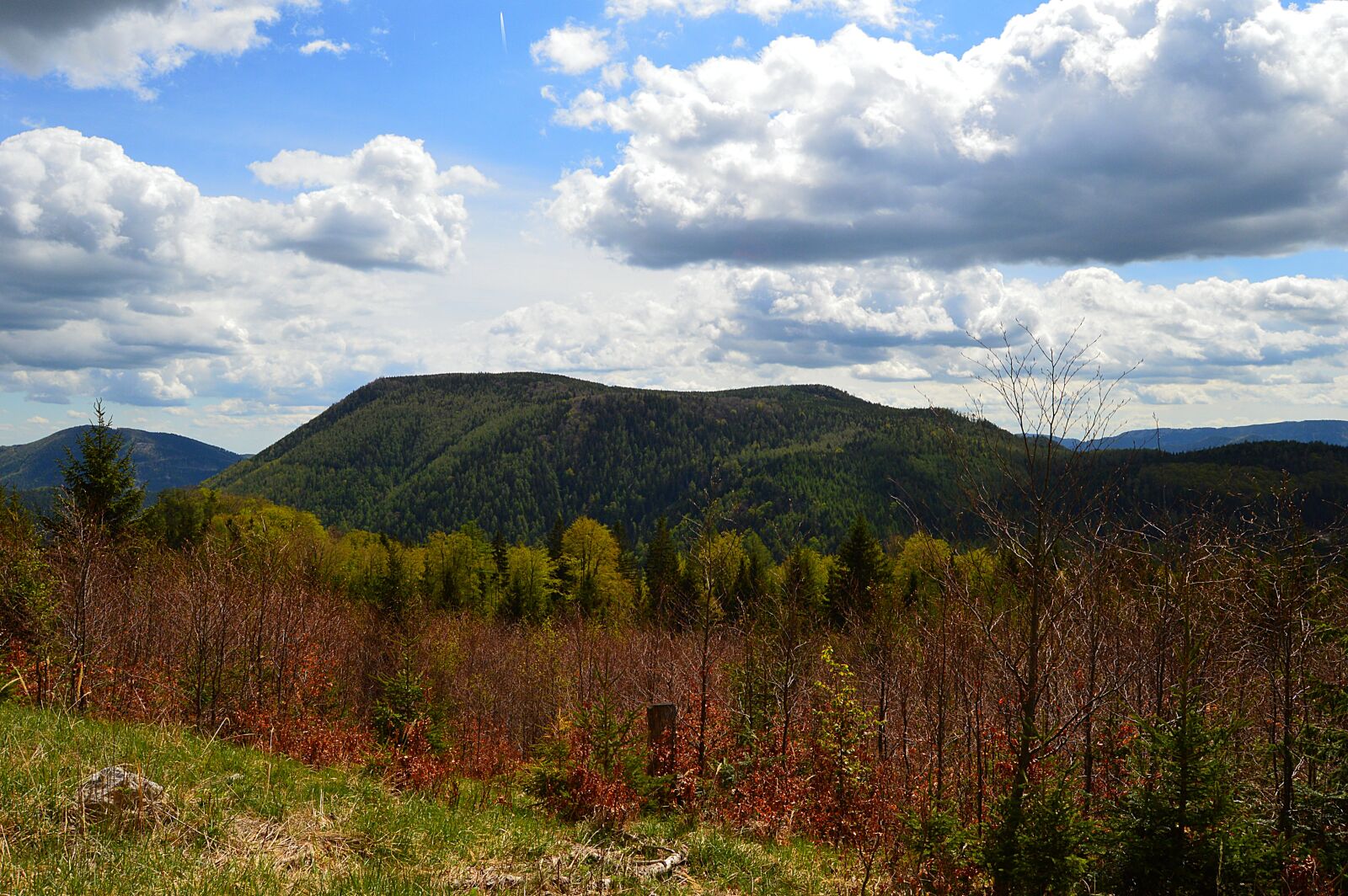Nikon D3200 sample photo. Under the mountain, mountain photography