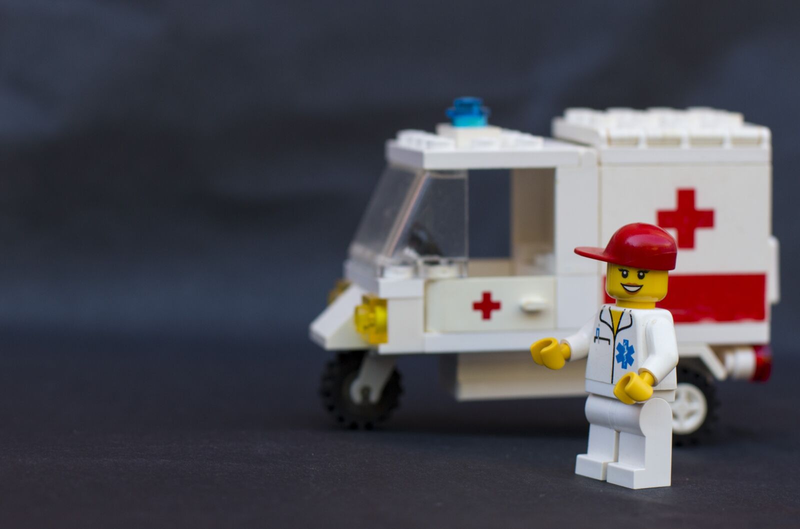 Canon EOS 70D + Canon EF 50mm F1.4 USM sample photo. Health, nurse, rescue photography