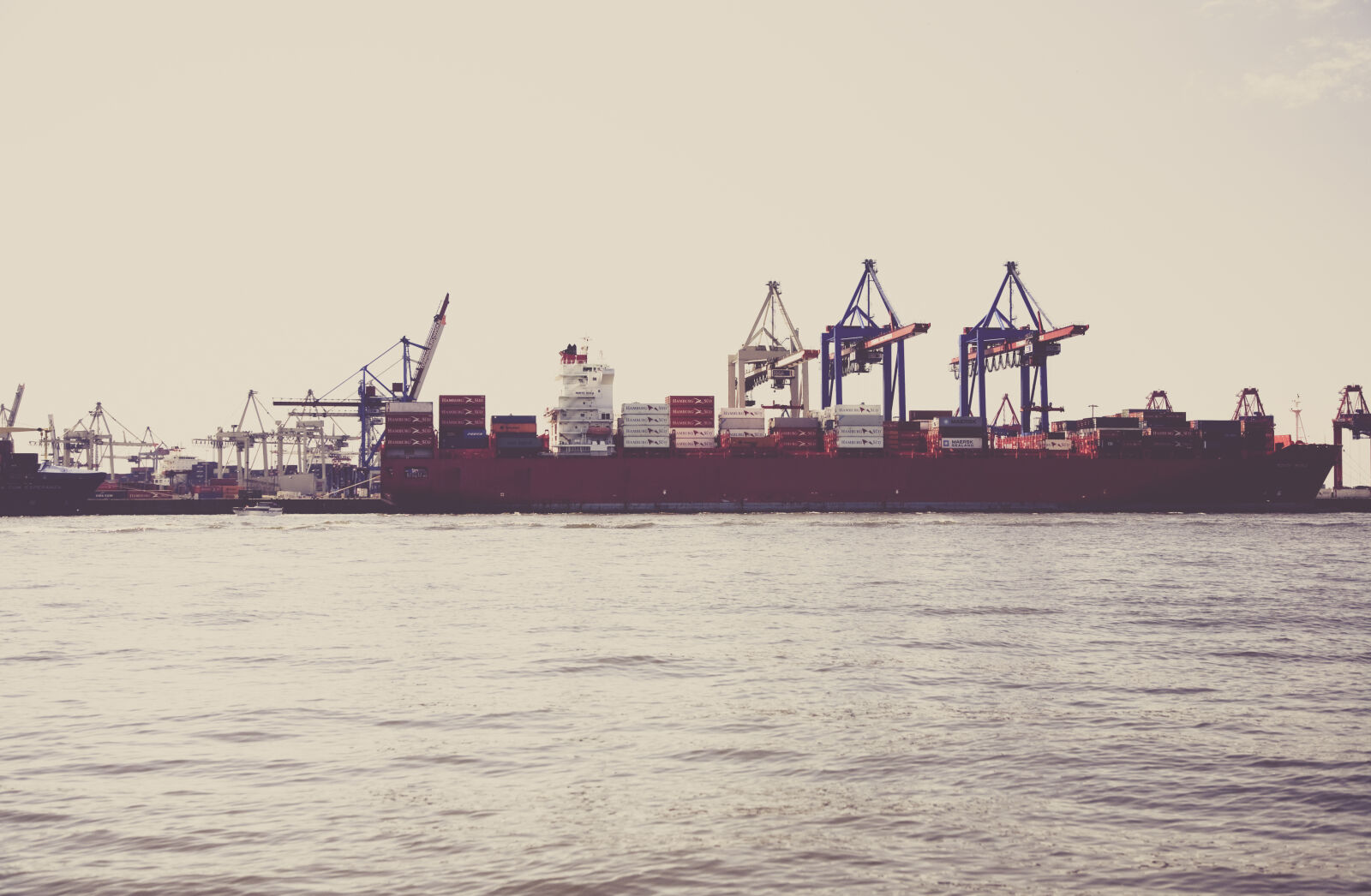 Canon EOS 5D + Canon EF 24-105mm F4L IS USM sample photo. Sea, ocean, ship, crane photography